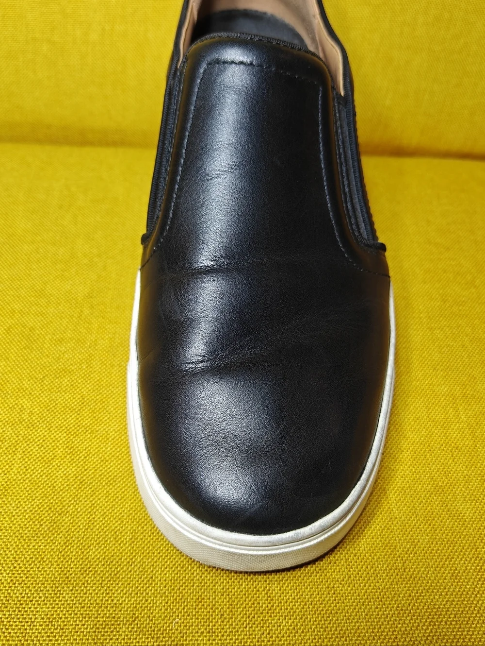 Vionic Kimmie Sneaker Black Leather Slip On Loafer Black Comfy Women's Size 9